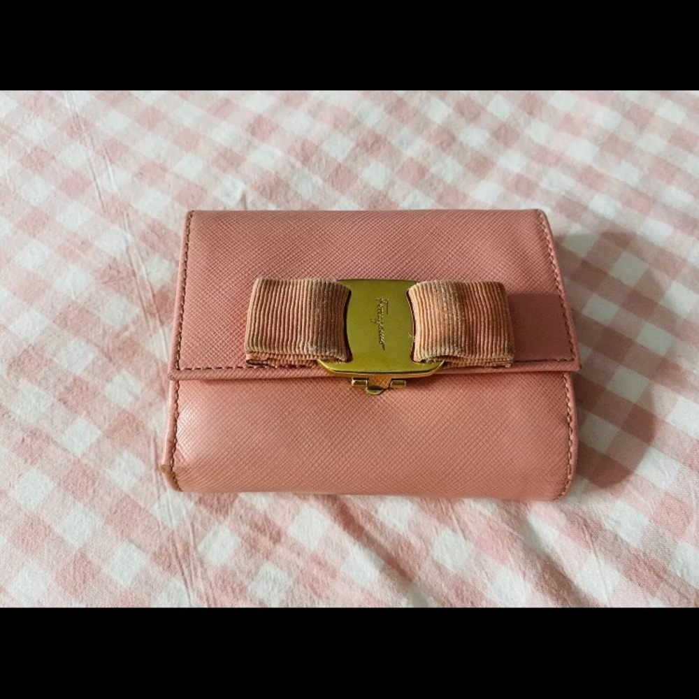 Free Backpack Buy Auth ferragamo female wallet